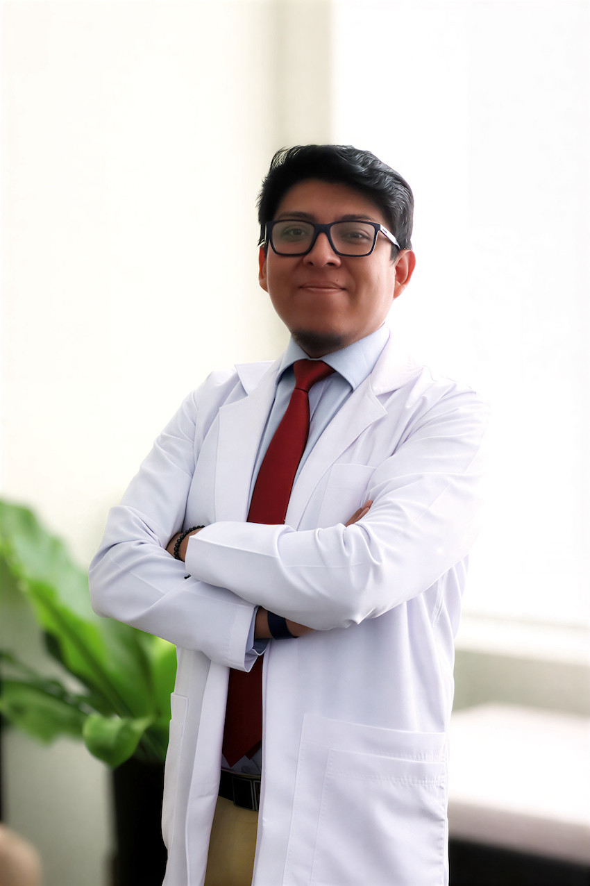 Dr. Jessid Capaquira